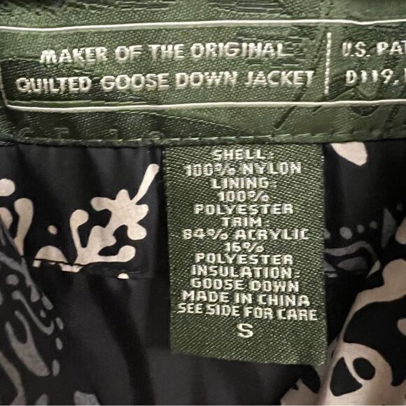 Eddie Bauer snowflake down vest with fur collar S - Picture 4 of 6